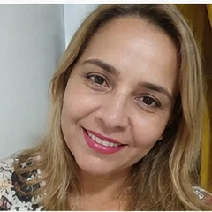 Luciana B.
